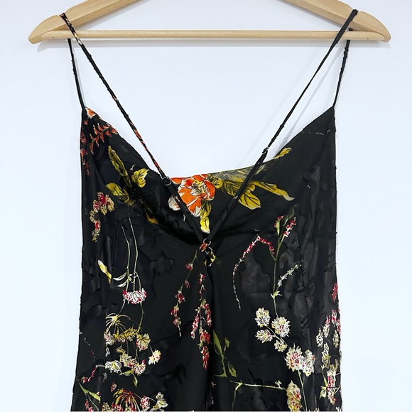 Astr The Label Gaia Floral Midi Dress
Black Orange Burnout  size Large - Picture 11 of 16